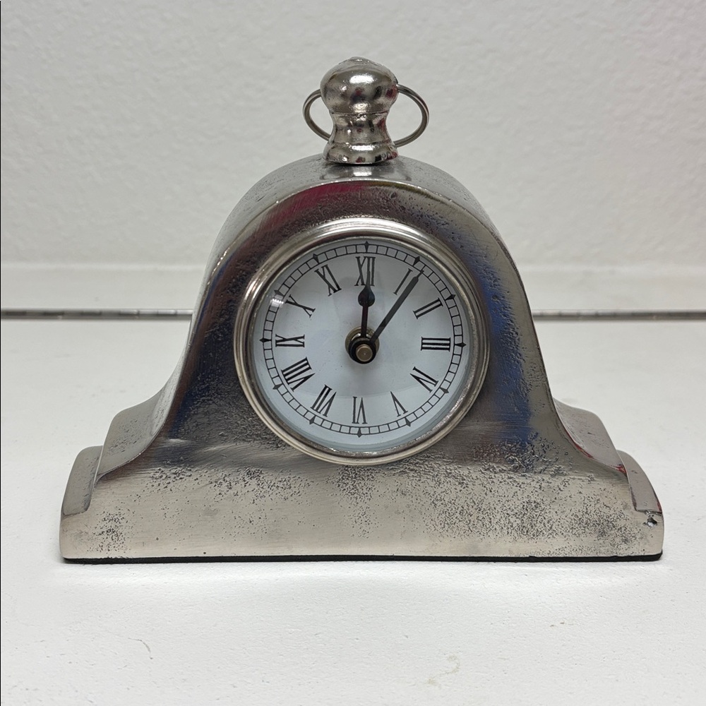 Elegant Vintage Wellgain Silver Mantel Clock